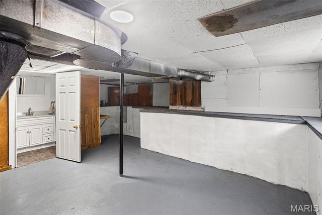 323 N 37th Street, Belleville, IL 62226