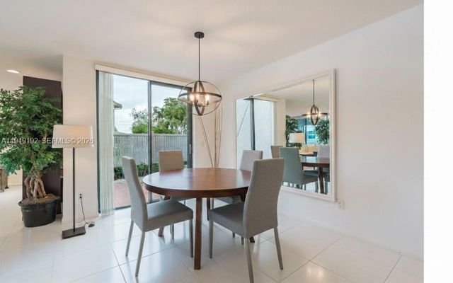 2 Eastgate Drive C, Boynton Beach, FL 33436