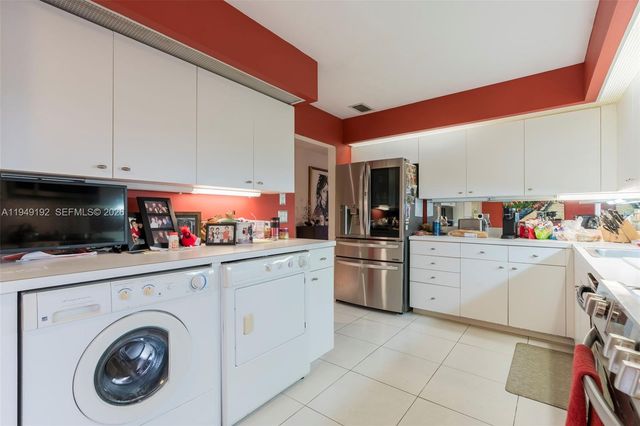 2 Eastgate Drive C, Boynton Beach, FL 33436