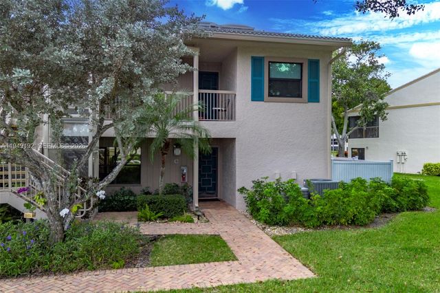 2 Eastgate Drive C, Boynton Beach, FL 33436