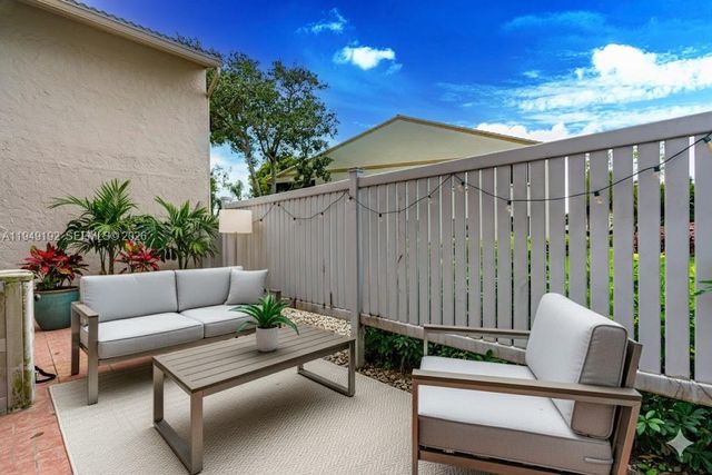 2 Eastgate Drive C, Boynton Beach, FL 33436
