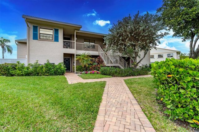 2 Eastgate Drive C, Boynton Beach, FL 33436