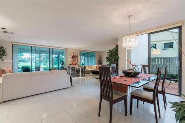 2 Eastgate Drive C, Boynton Beach, FL 33436