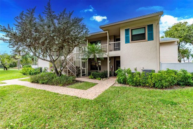 2 Eastgate Drive C, Boynton Beach, FL 33436