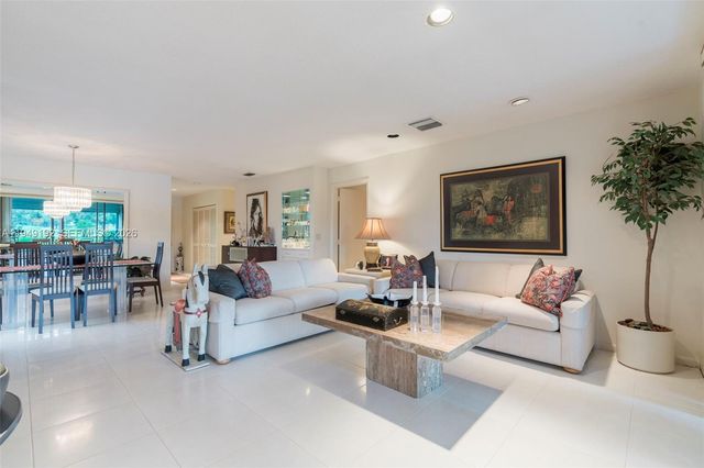 2 Eastgate Drive C, Boynton Beach, FL 33436