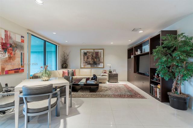 2 Eastgate Drive C, Boynton Beach, FL 33436