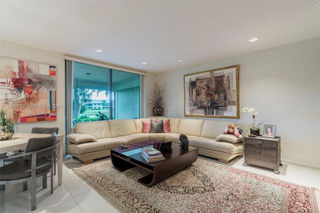 2 Eastgate Drive C, Boynton Beach, FL 33436