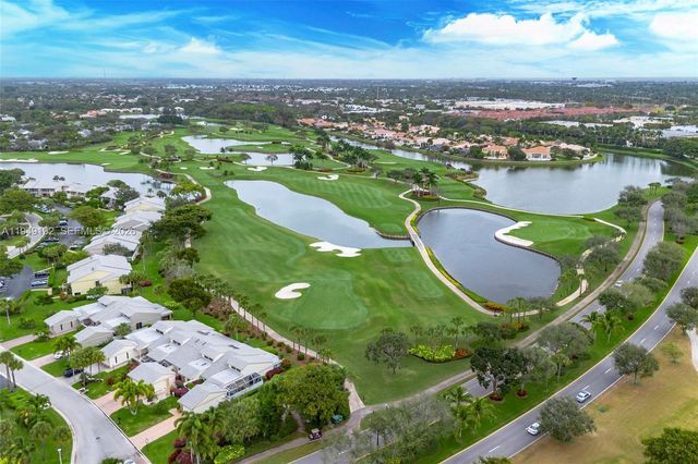 2 Eastgate Drive C, Boynton Beach, FL 33436