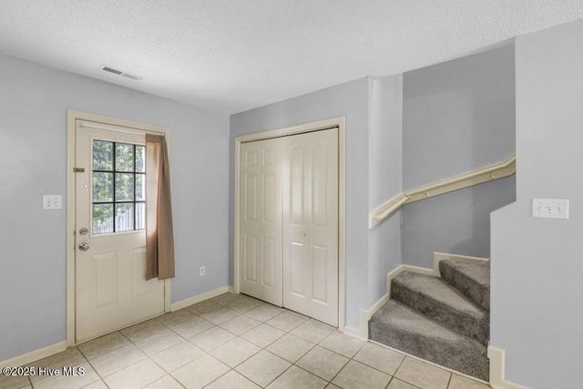 402 Meadowbrook Lane, Jacksonville, NC 28546