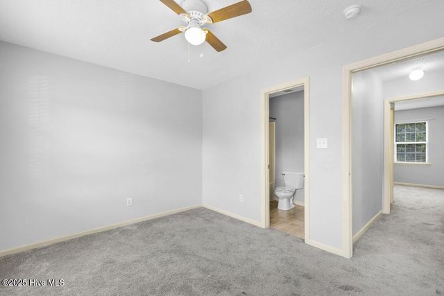 402 Meadowbrook Lane, Jacksonville, NC 28546