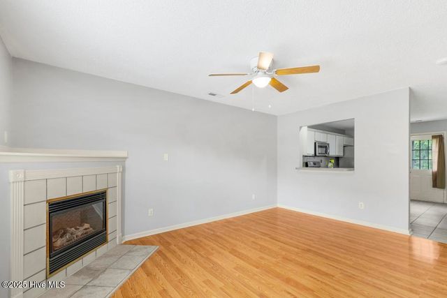 402 Meadowbrook Lane, Jacksonville, NC 28546