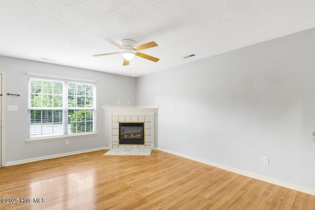 402 Meadowbrook Lane, Jacksonville, NC 28546