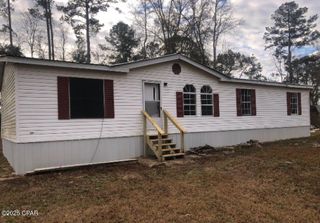 3445 Roche Avenue, Vernon, FL 32462