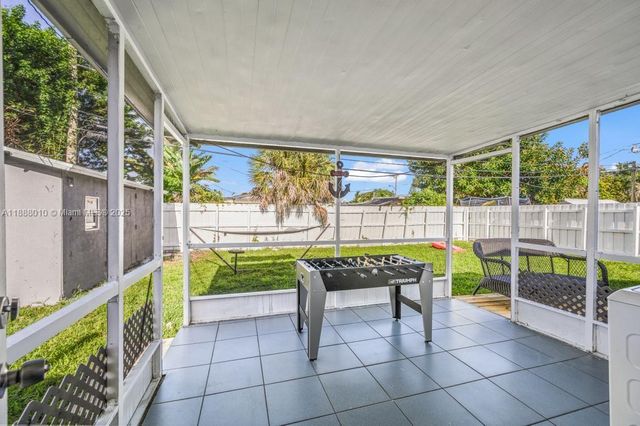 4824 SW 45th Ave, Dania Beach, FL 33314