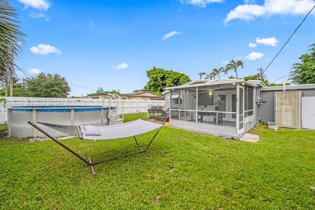 4824 SW 45th Ave, Dania Beach, FL 33314