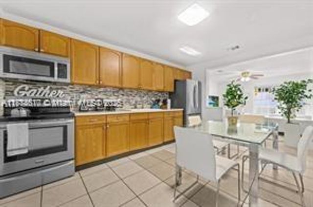 4824 SW 45th Ave, Dania Beach, FL 33314