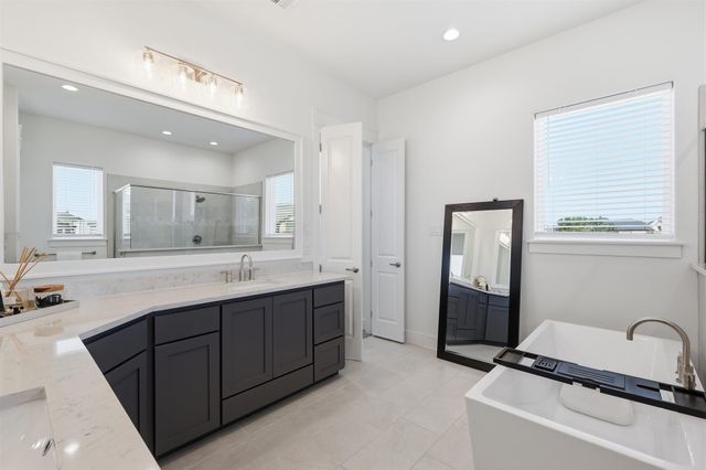 901 Medaris Way, Azle, TX 76020