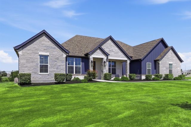 901 Medaris Way, Azle, TX 76020