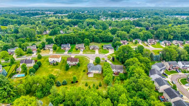 2059 Pinebrook Meadow Court, Marion Twp, MI 48843