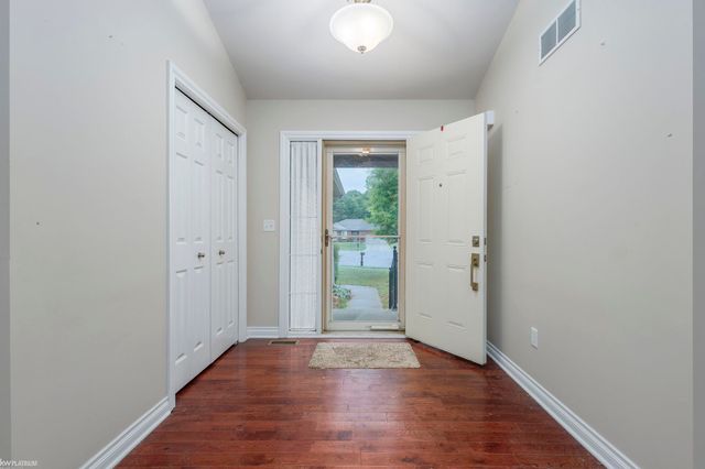 2059 Pinebrook Meadow Court, Marion Twp, MI 48843