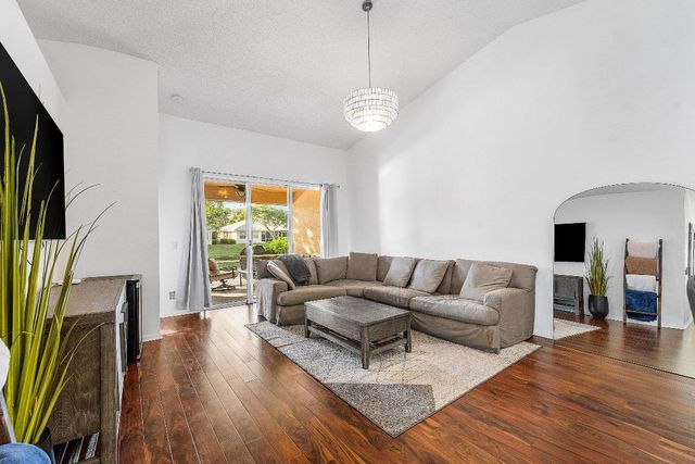 370 Coral Trace Lane, Delray Beach, FL 33445