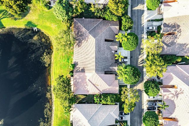 370 Coral Trace Lane, Delray Beach, FL 33445