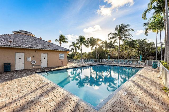 370 Coral Trace Lane, Delray Beach, FL 33445