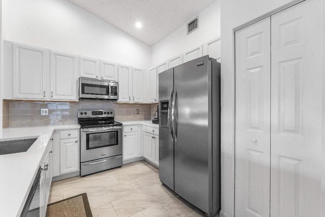 370 Coral Trace Lane, Delray Beach, FL 33445