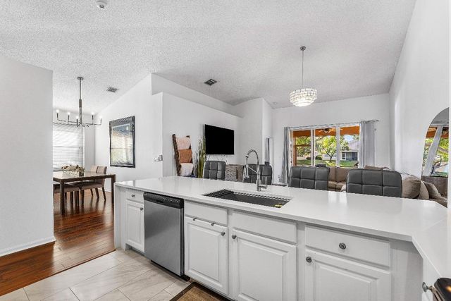 370 Coral Trace Lane, Delray Beach, FL 33445