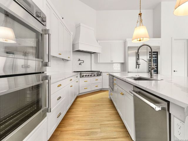 107 Lajitas, Boerne, TX 78006