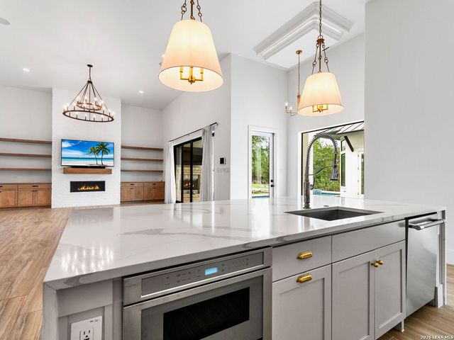 107 Lajitas, Boerne, TX 78006