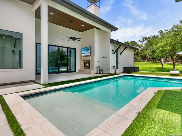 107 Lajitas, Boerne, TX 78006