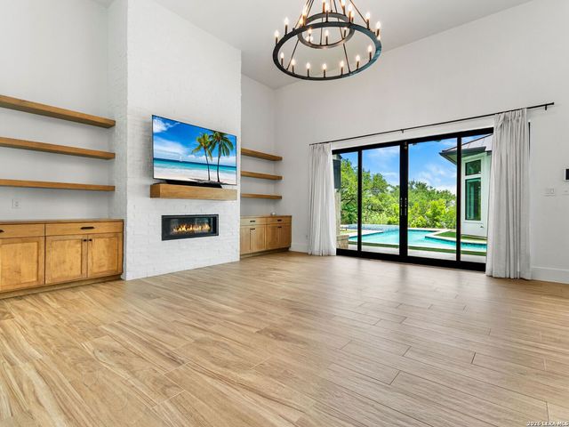 107 Lajitas, Boerne, TX 78006