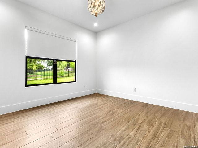 107 Lajitas, Boerne, TX 78006