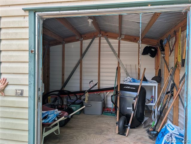 1030 E Wacker Street, Hernando, FL 34442