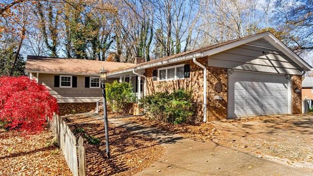 104 Bellwood Court, Jamestown, NC 27282