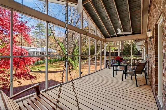 104 Bellwood Court, Jamestown, NC 27282