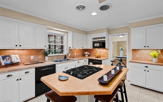 104 Bellwood Court, Jamestown, NC 27282