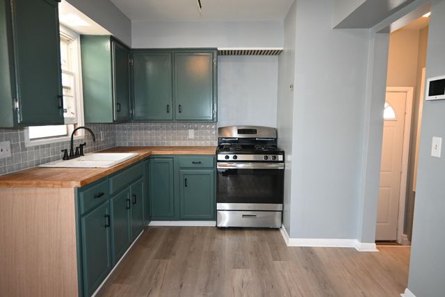 1181 Allen Avenue, Muskegon, MI 49442
