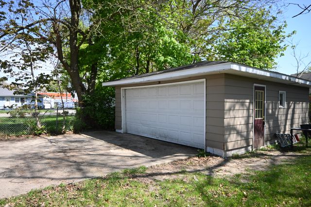 1181 Allen Avenue, Muskegon, MI 49442