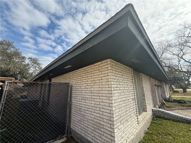 4312 Congressional Dr, Corpus Christi, TX 78413