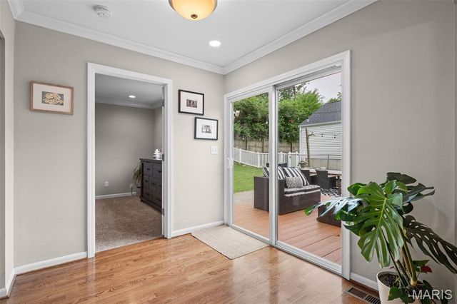 870 Victoria Place, St Louis, MO 63122