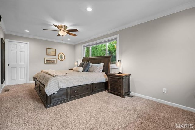 870 Victoria Place, St Louis, MO 63122