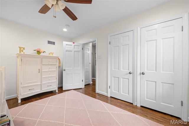 870 Victoria Place, St Louis, MO 63122