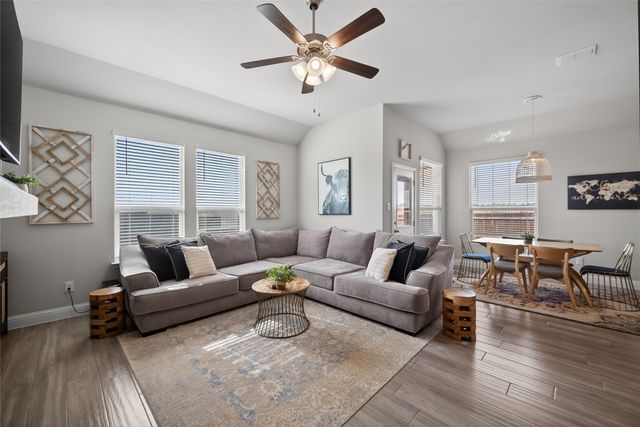 2252 Knightsgate Road, Argyle, TX 76226