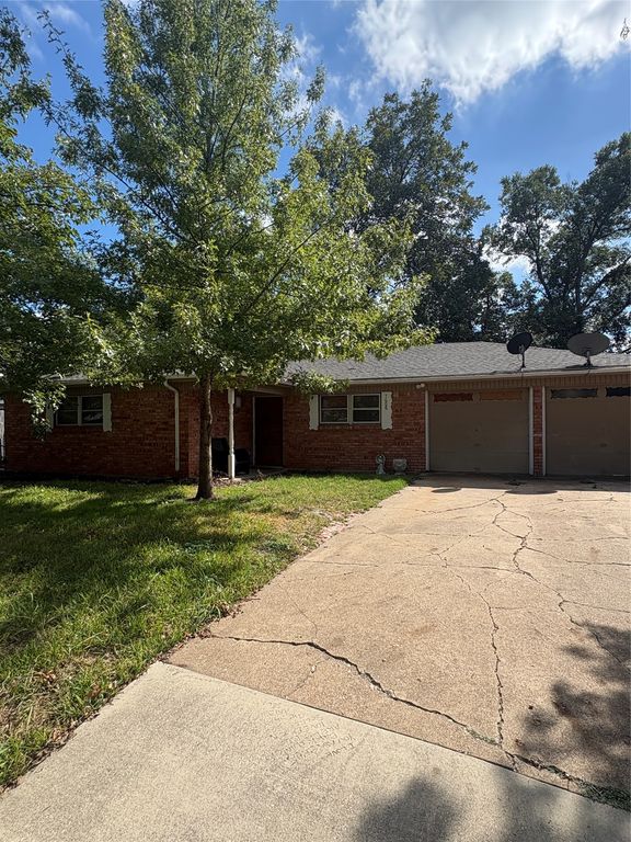 7608 Evergreen Road, Richland Hills, TX 76118 — photo 2