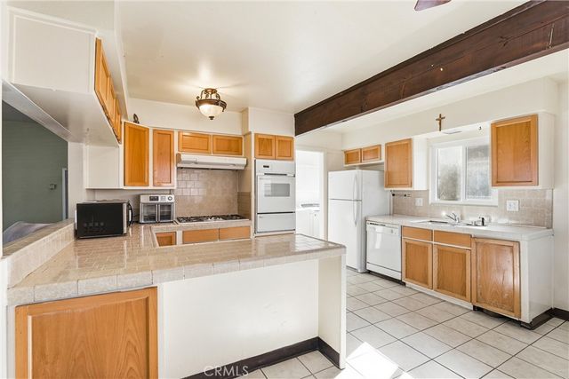 2834 Pacific Coast, Torrance, CA 90505