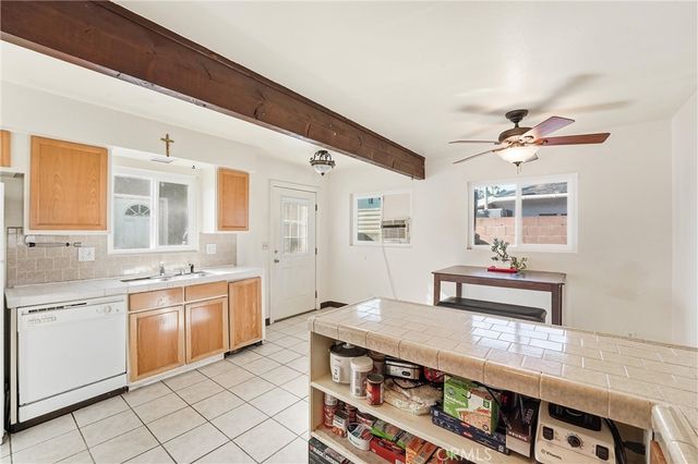 2834 Pacific Coast, Torrance, CA 90505