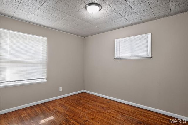 9713 Medford Drive, St Louis, MO 63136