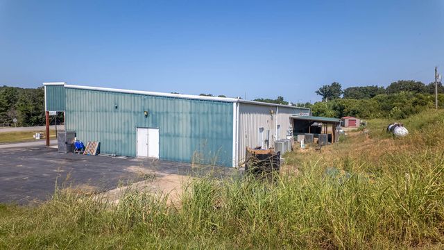 746 Highway 63 South, Mammoth Spring, AR 72554